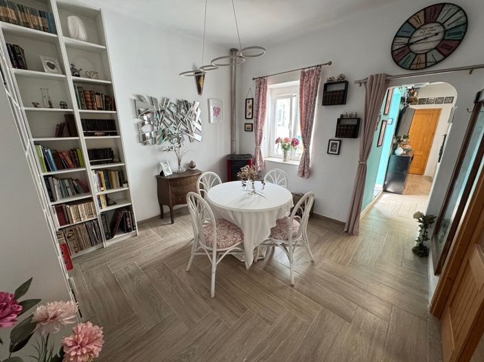 Image No.23-3 Bed Property for sale