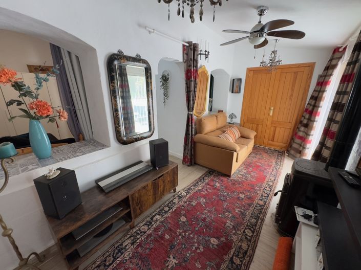 Image No.29-3 Bed Property for sale