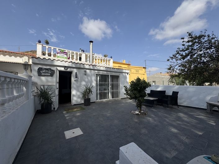 Image No.30-3 Bed Property for sale