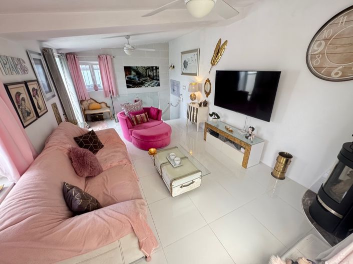 Image No.5-3 Bed Property for sale