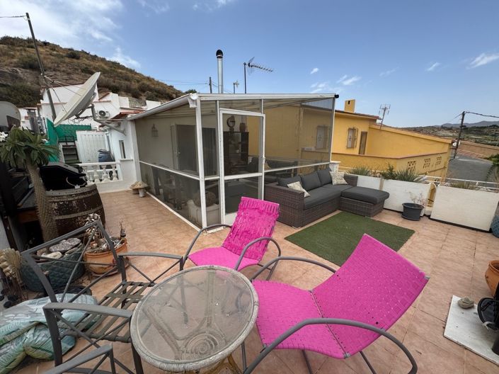 Image No.8-3 Bed Property for sale