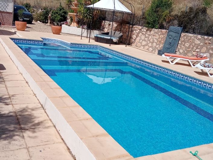 Image No.26-6 Bed Property for sale