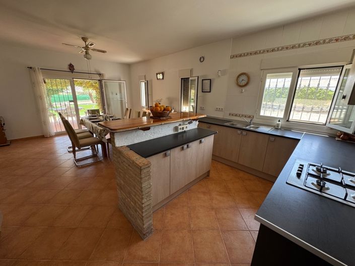 Image No.9-4 Bed Villa for sale