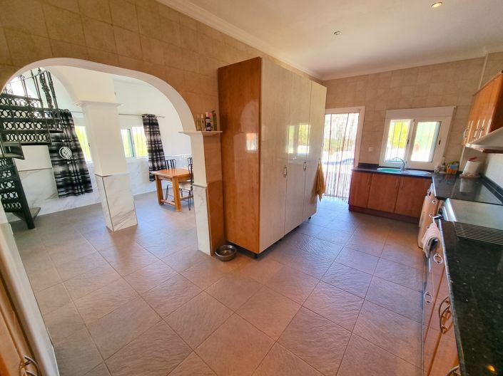 Image No.10-4 Bed Villa for sale