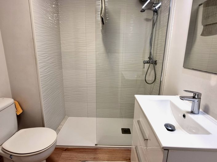 Image No.20-2 Bed Apartment for sale