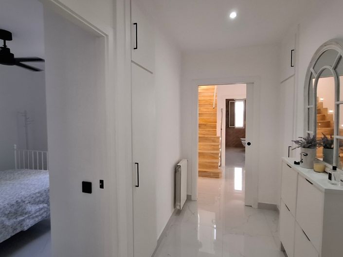 Image No.15-4 Bed Villa for sale