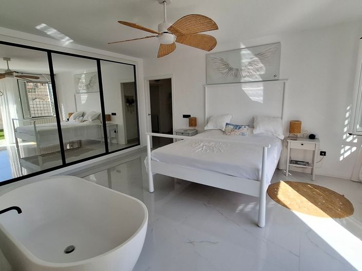 Image No.6-4 Bed Villa for sale