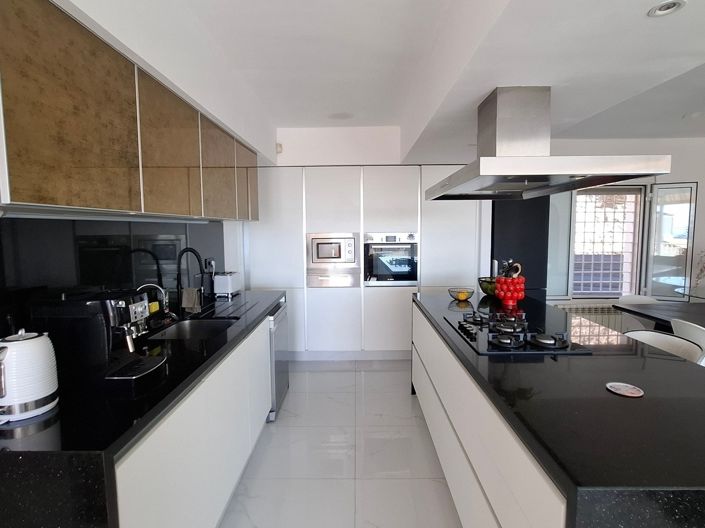 Image No.9-4 Bed Villa for sale