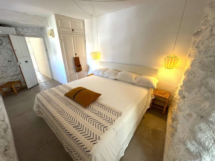 Image No.25-2 Bed Villa for sale