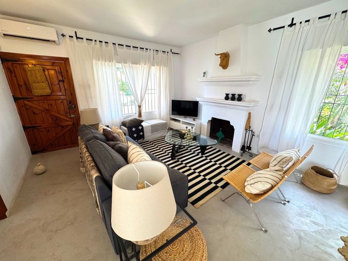 Image No.6-2 Bed Villa for sale