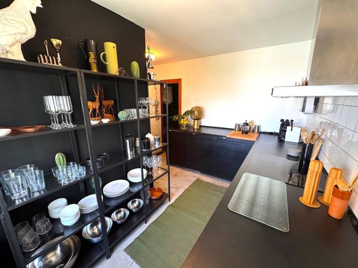 Image No.10-2 Bed Villa for sale