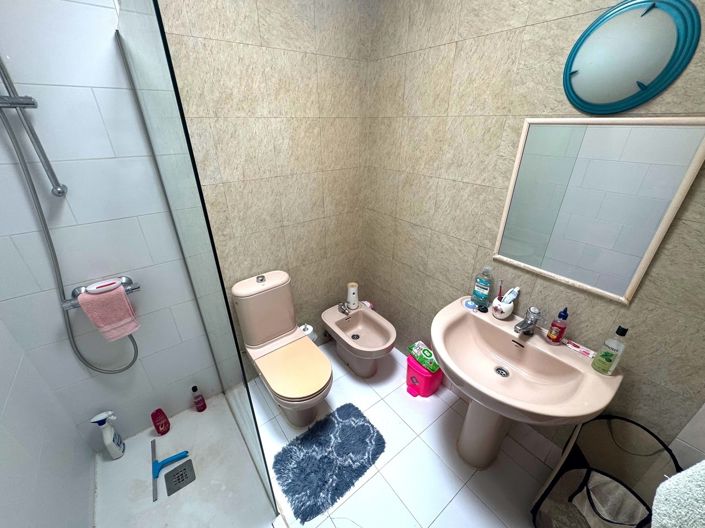 Image No.16-2 Bed Property for sale