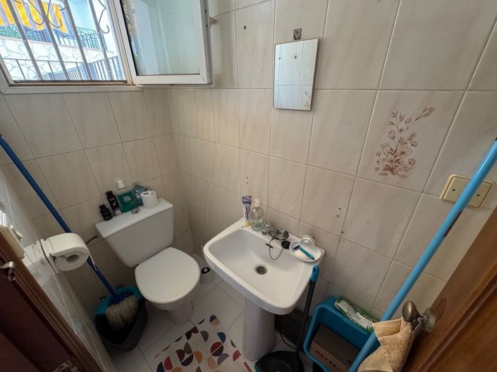 Image No.22-2 Bed Property for sale