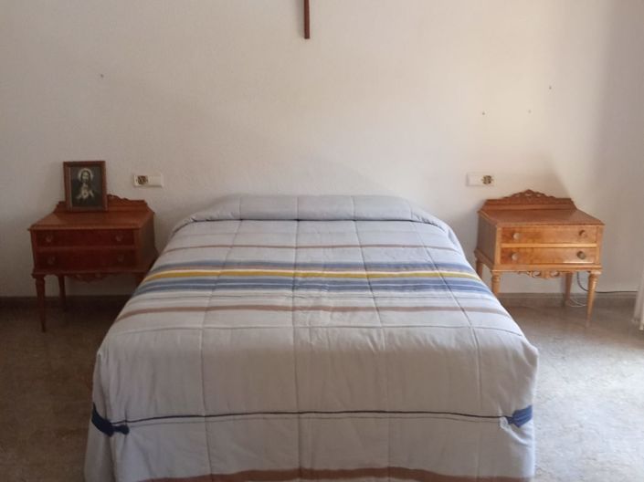 Image No.11-5 Bed Property for sale