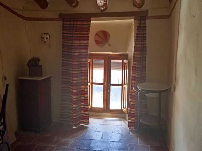 Image No.13-5 Bed Property for sale