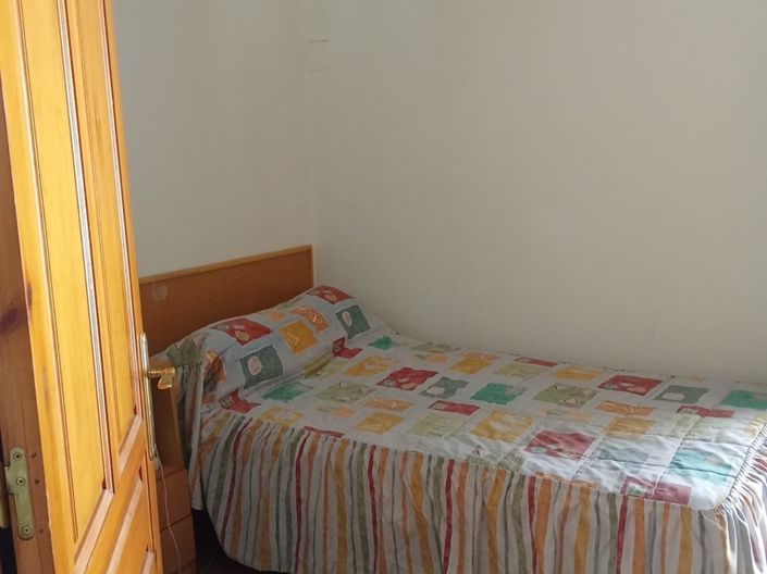 Image No.17-5 Bed Property for sale