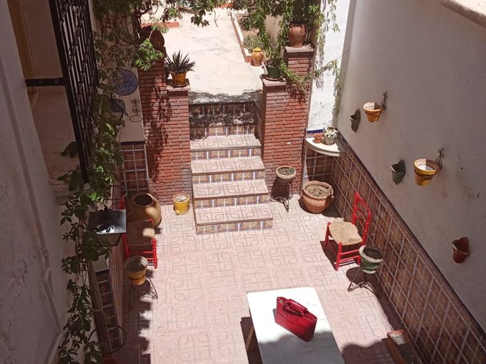 Image No.18-5 Bed Property for sale