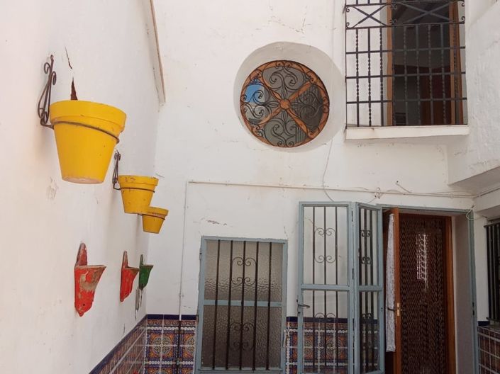 Image No.20-5 Bed Property for sale