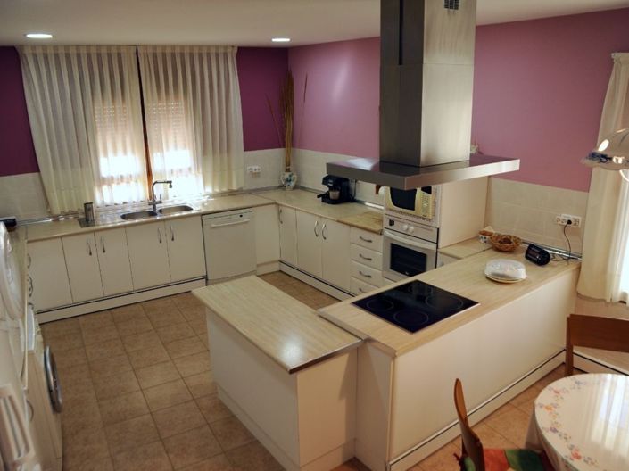 Image No.4-3 Bed Village House for sale