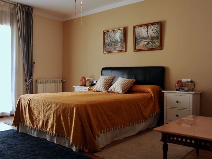 Image No.9-3 Bed Village House for sale