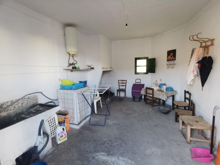 Image No.13-3 Bed Property for sale