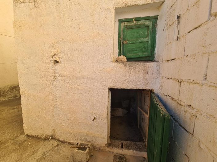 Image No.18-3 Bed Property for sale