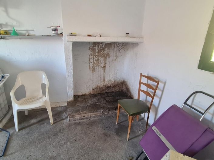 Image No.19-3 Bed Property for sale