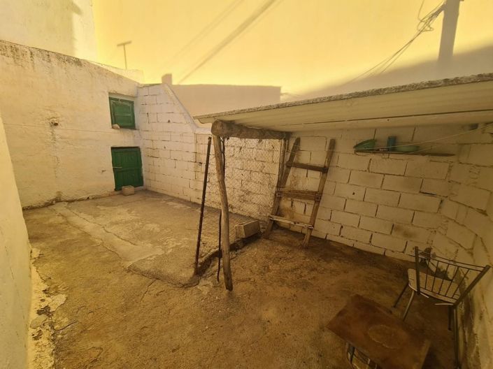 Image No.6-3 Bed Property for sale