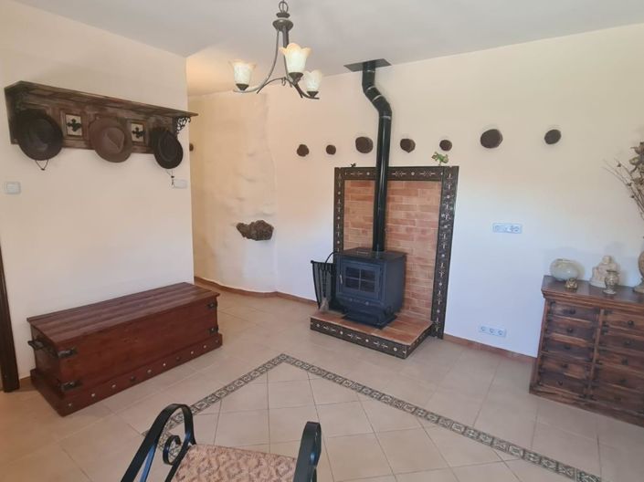 Image No.11-7 Bed Property for sale