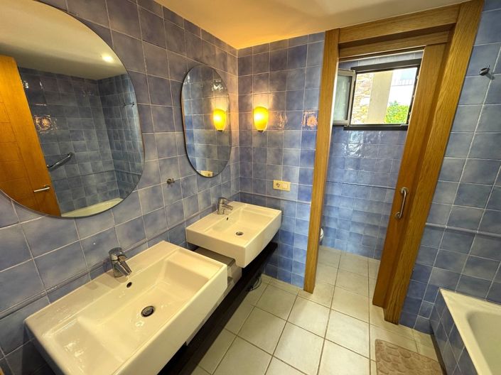 Image No.21-3 Bed Apartment for sale