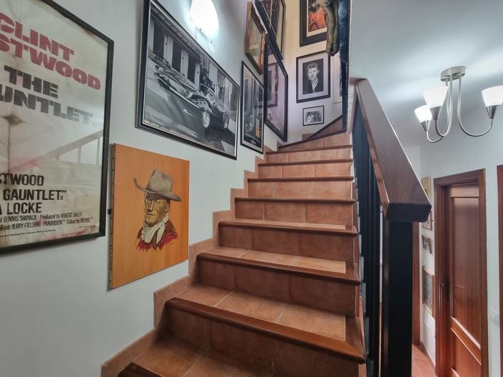 Image No.3-2 Bed Property for sale