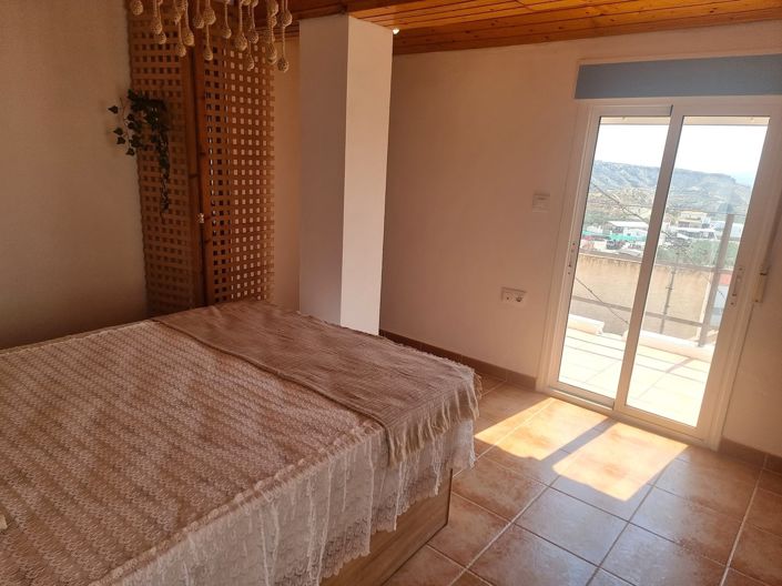 Image No.18-2 Bed Property for sale