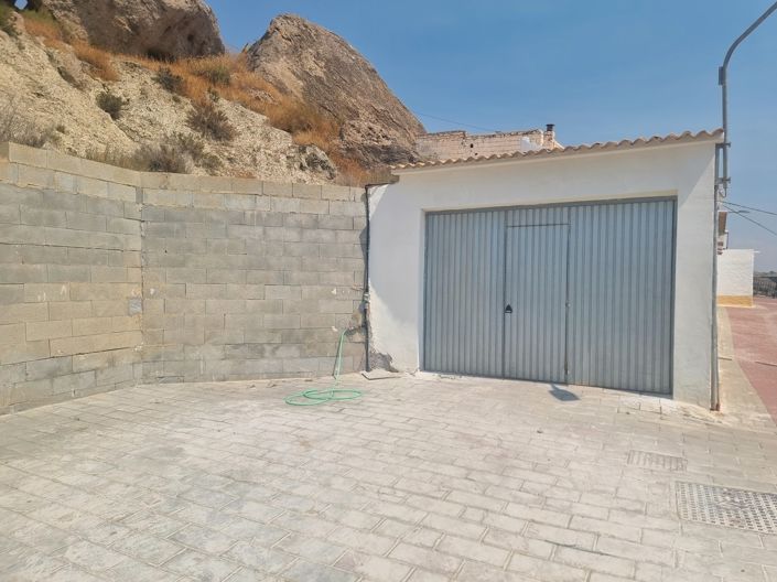 Image No.23-2 Bed Property for sale