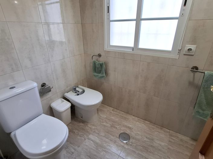 Image No.15-4 Bed Villa for sale