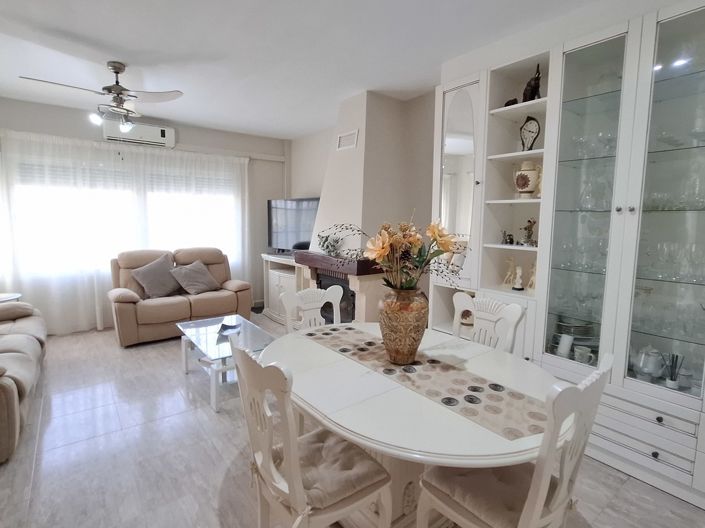 Image No.4-4 Bed Villa for sale