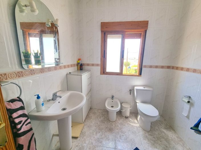 Image No.14-4 Bed Villa for sale