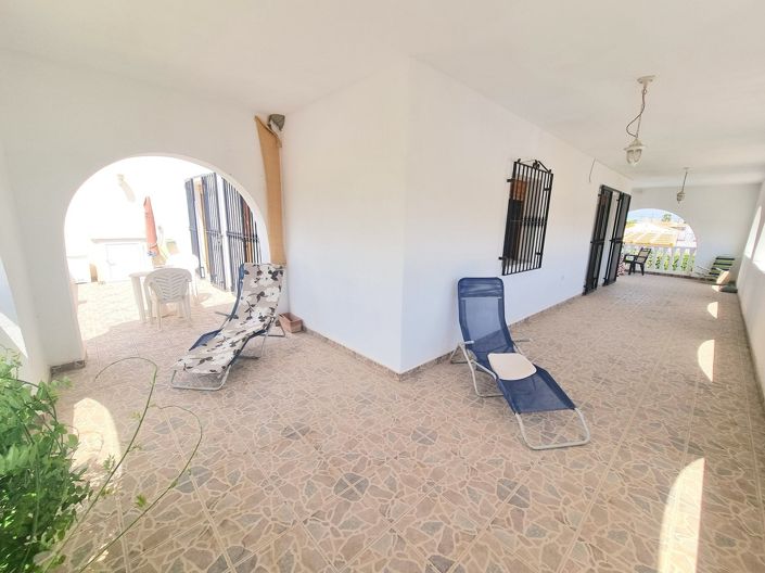 Image No.18-4 Bed Villa for sale