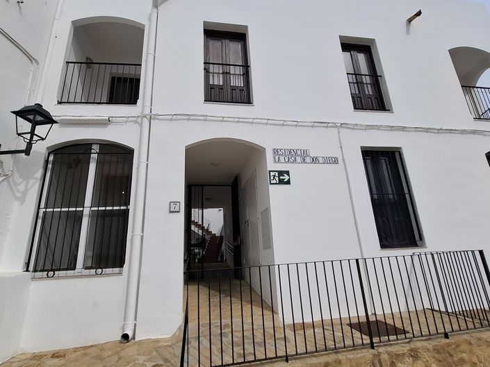 Image No.1-3 Bed Apartment for sale