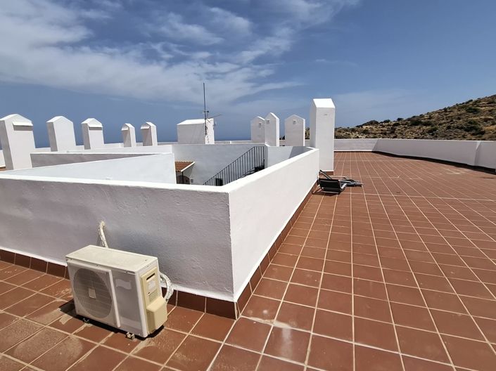 Image No.20-3 Bed Apartment for sale