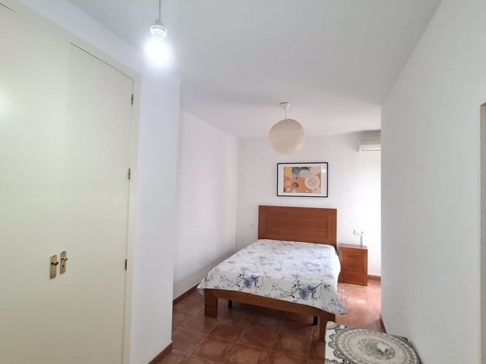 Image No.27-3 Bed Apartment for sale