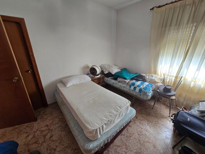 Image No.13-5 Bed Property for sale