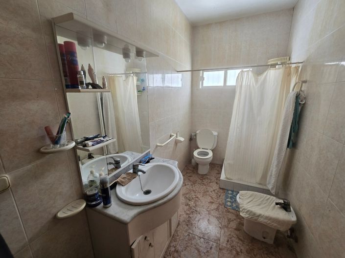 Image No.19-5 Bed Property for sale