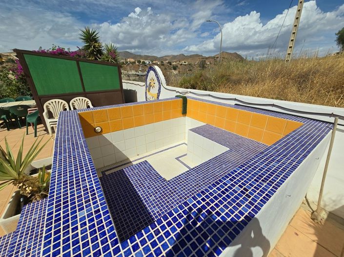 Image No.22-5 Bed Property for sale