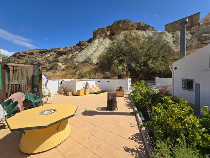 Image No.25-5 Bed Property for sale