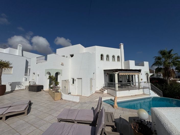 Image No.27-4 Bed Villa for sale