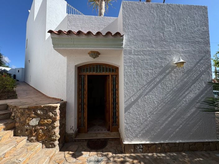 Image No.28-4 Bed Villa for sale