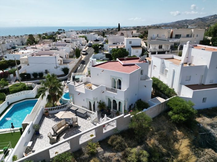 Image No.30-4 Bed Villa for sale