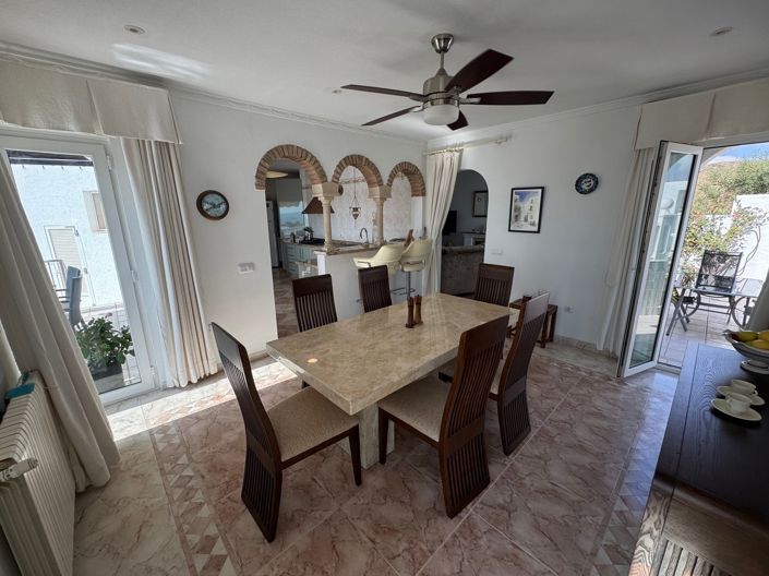 Image No.9-4 Bed Villa for sale