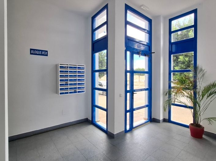 Image No.23-3 Bed Property for sale