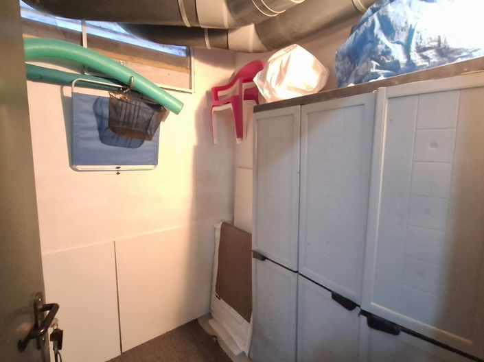 Image No.27-3 Bed Property for sale